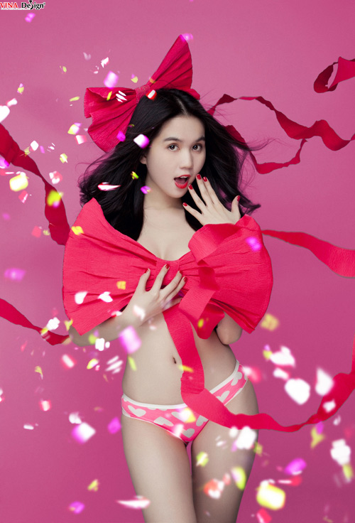 Ngọc Trinh Bikini