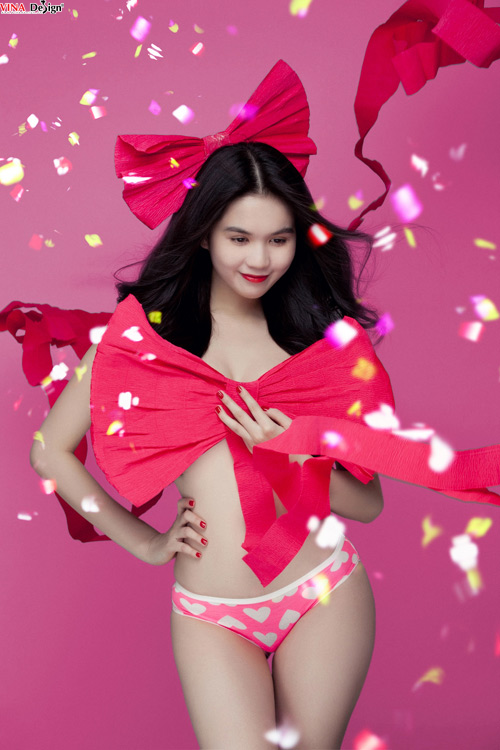 Ngọc Trinh Bikini