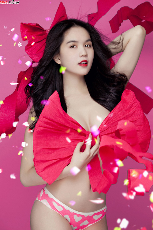 Ngọc Trinh Bikini